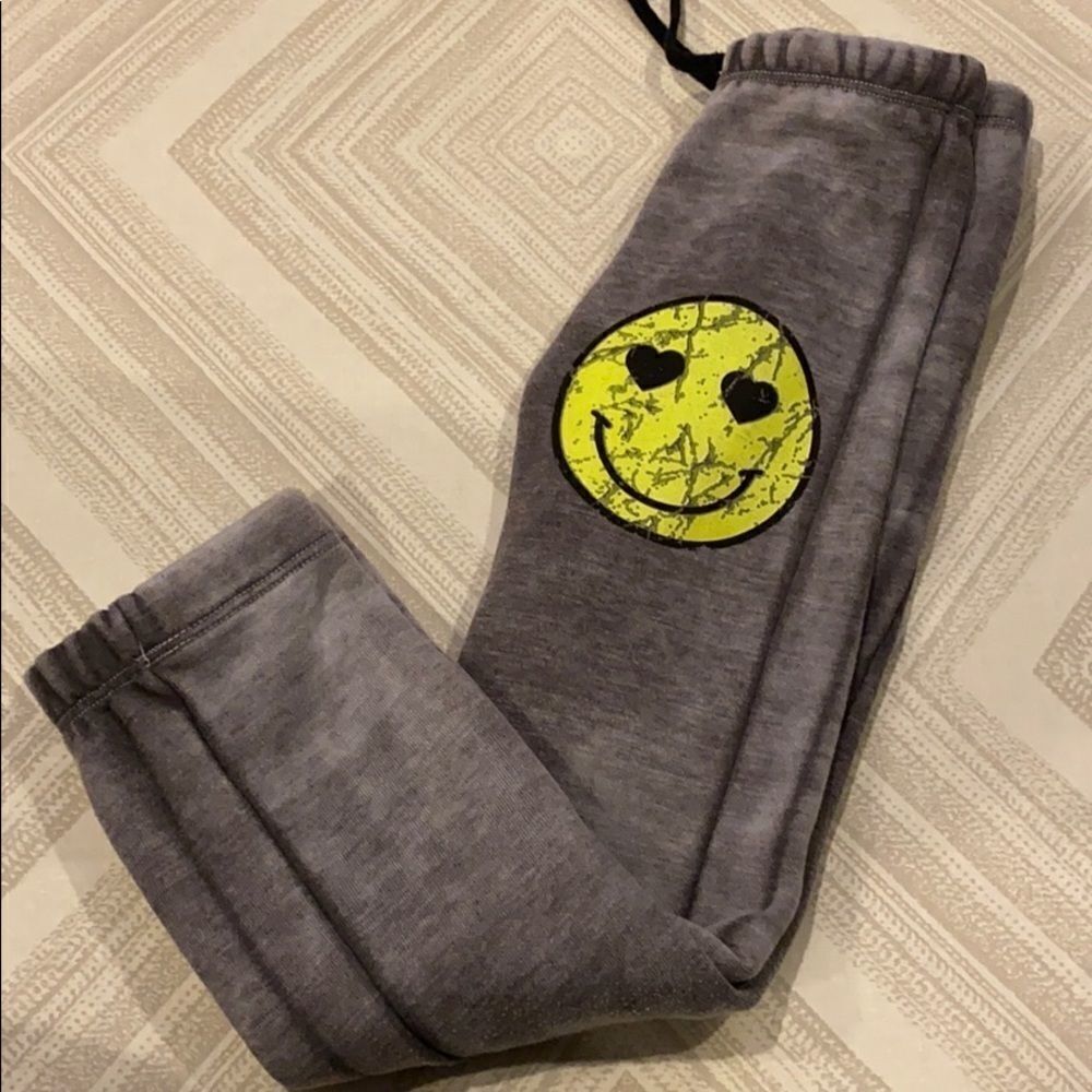 Chic2Chic Grey Faded Smiley Face Tie Sweatpants